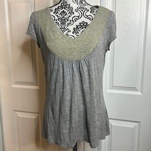 Boden Gray Tee with Yellow Embroidered Scoop Neck